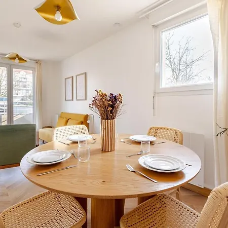 Apartmán Beautiful Flat Near With Parking