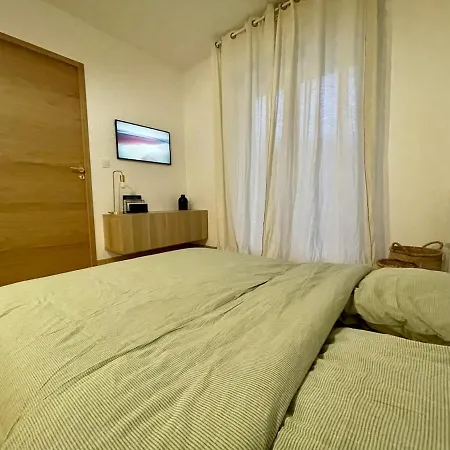 Beautiful Flat Near With Parking * Montévrain